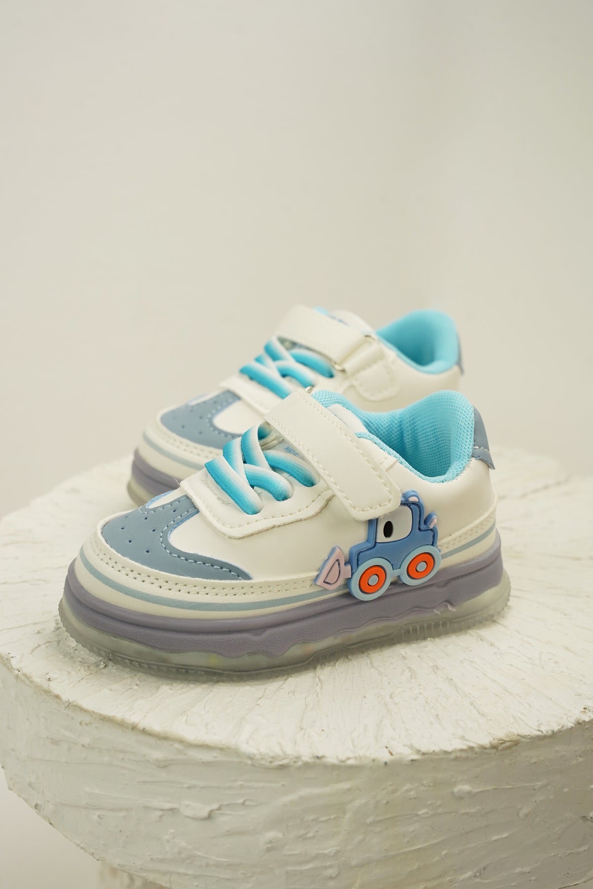 Boy's Sneakers