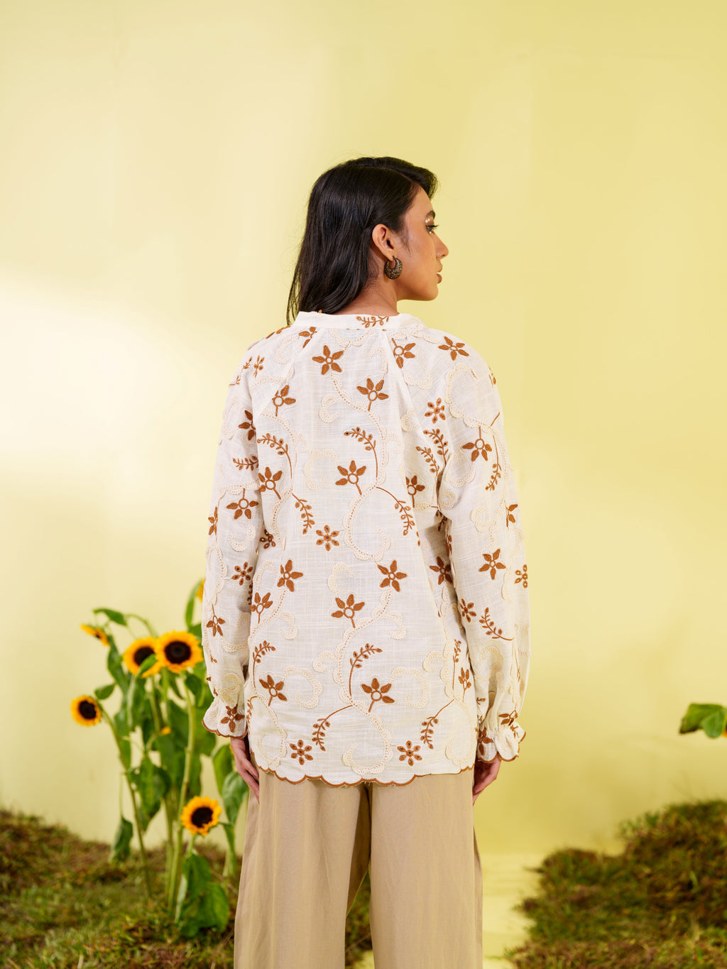 Pearl Women's Woven Fashion Top